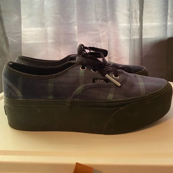 Vans Blue Plaid Platform Sneakers W6 - Picture 2 of 6